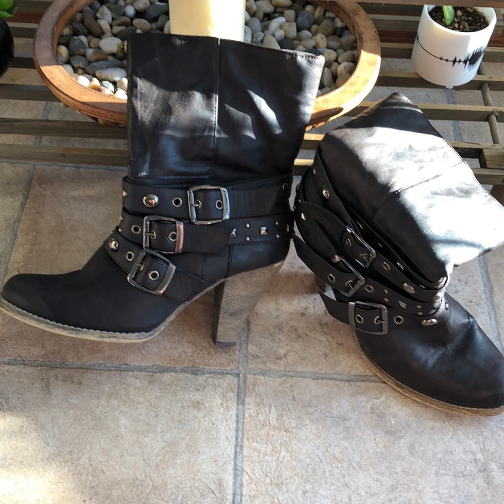 Eddie Moran brown leather boots @ buckles